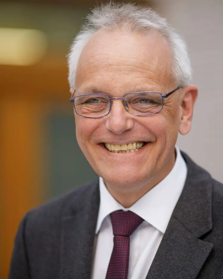 Oberkirchenrat Hans-Peter Duncker: Sein bisheriger Stellvertreter Christian Schuler wird nun ebenfalls Oberkirchenrat.