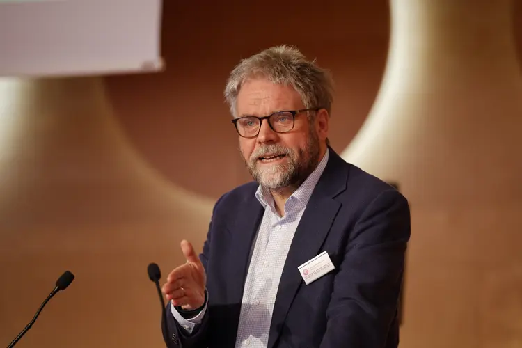 Prof. Dr. Martin Plümicke, stellvertretender Vorsitzender des Rechtsausschusses Prof. Dr. Martin Plümicke, stellvertretender Vorsitzender des Rechtsausschusses