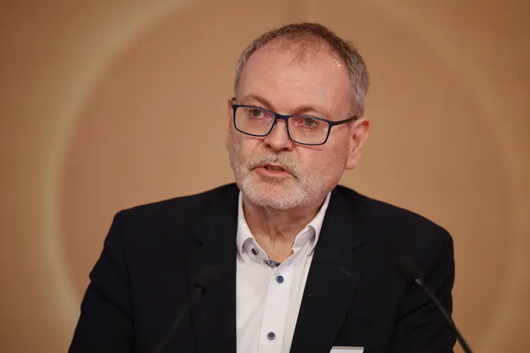 Stefan Werner, Direktor im Oberkirchenrat Stefan Werner, Direktor im Oberkirchenrat