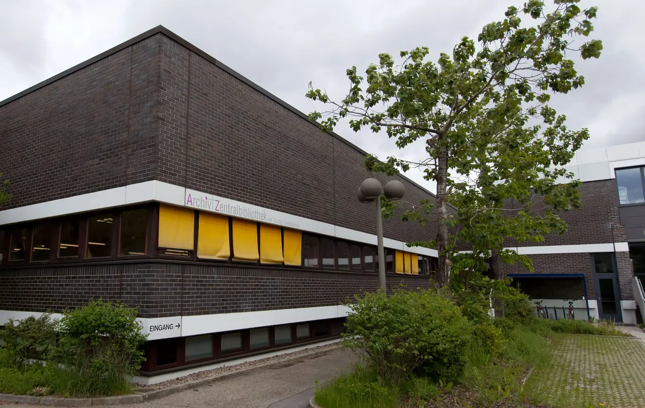 Das Gebäude des Landeskirchlichen Archivs und der Zentralbibliothek in Stuttgart-Möhringen (Archivfoto)