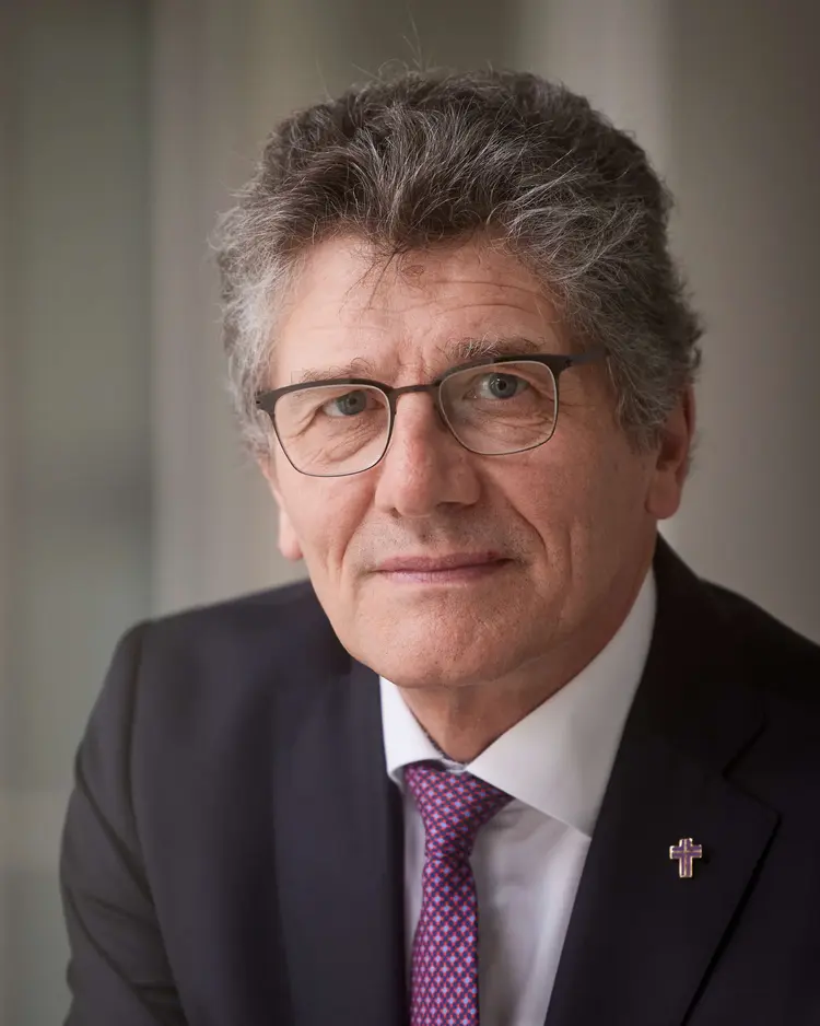 Landesbischof Ernst-Wilhelm Gohl lehnt den Einsatz von Streubomben ab.