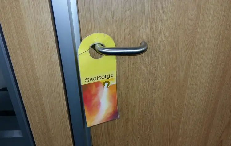 Im Gespräch mit der Klinikseelsorge finden die Patienten einen geschützten Rahmen für ihre Anliegen.