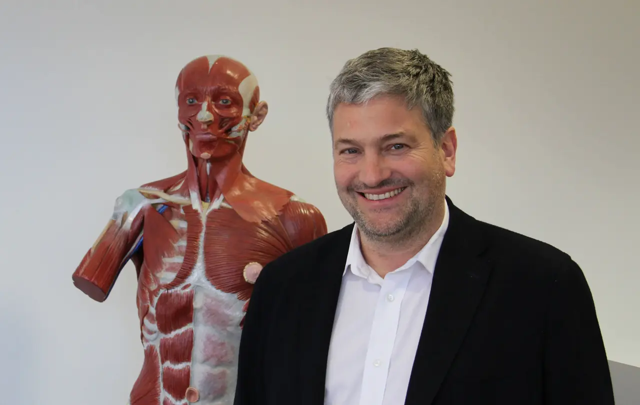 Professor Dr. Bernhard Hirt, Leiter des Instituts für Klinische Anatomie und Zellanalytik