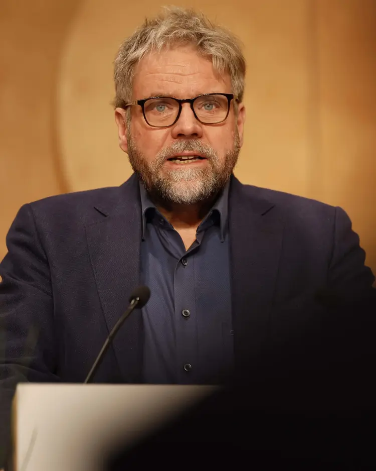 Dr. Martin Plümicke