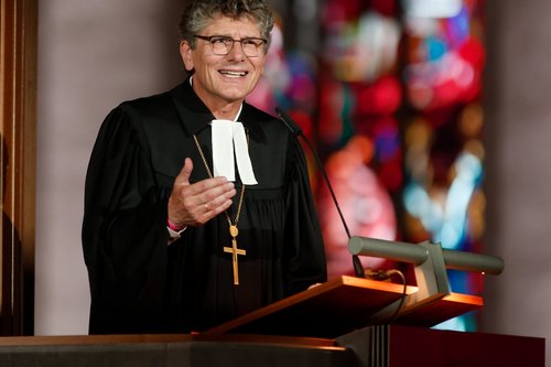 Gottesdienst und Festakt zur Verabschiedung von Landesbischof Frank Otfried July und Amtseinführung von Ernst-Wilhelm Gohl.