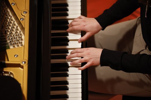 Eröffnung Kirche Voll Musik 