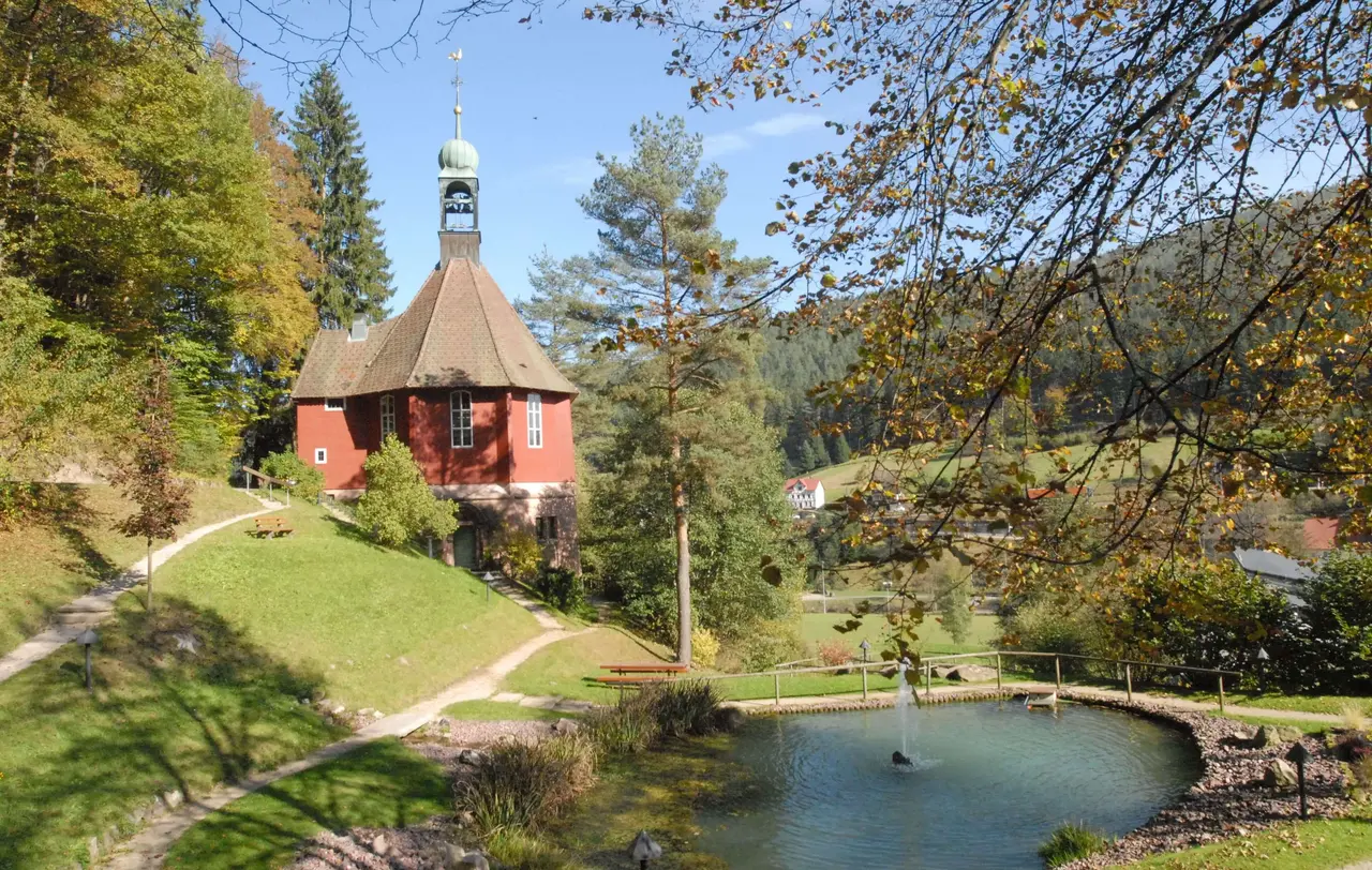In der evangelischen Kirche in Baiersbronn-Friedrichstal findet jährlich der Weihnachtsgottesdienst für die Gastronomen statt.