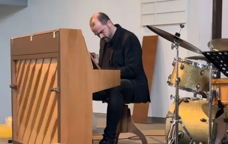 Pfarrer Dennis Müller:„ Ich musiziere heute anders als früher.“