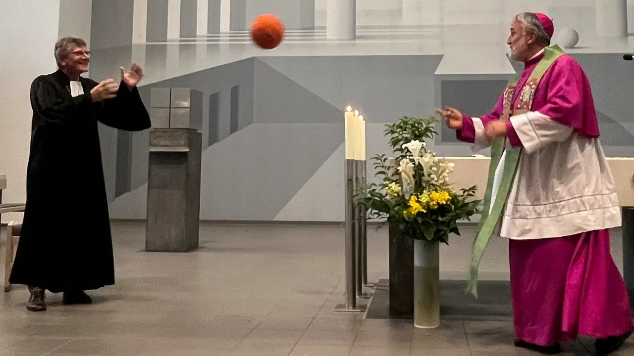 Gedenktag für die Opfer von Flucht und Vertreibung 2025 Landesbischof Ernst-Wilhelm Gohl und Weihbischof Themas Maria Renz Gedenktag für die Opfer von Flucht und Vertreibung 2025 Landesbischof Ernst-Wilhelm Gohl und Weihbischof Themas Maria Renz