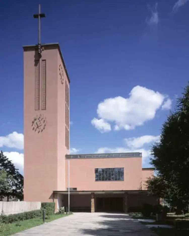 Die Kreuzkirche Stuttgart-Hedelfingen gilt als erste moderne Kirche der Landeskirche.