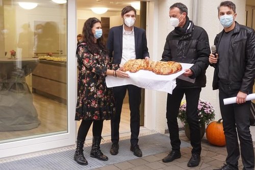 Schlüsselübergabe durch die Kloster Denkendorf Immobilien GmbH an die Evangelische Altenheimat. v.l.n.r.: Carmen Herz, Peter Oberdörfer, Jürgen Weidner, Rainer Freyer