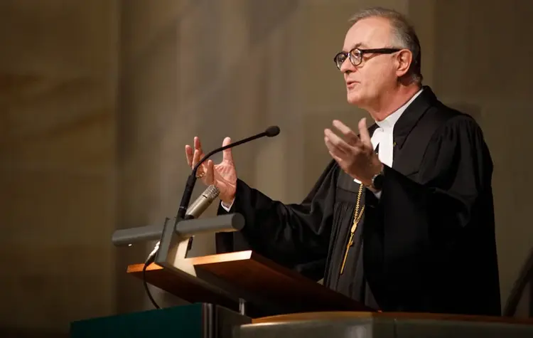 Landesbischof Dr. h.c. Frank Otfried July (Archivfoto)