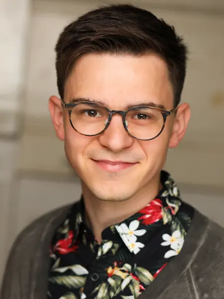 Dr. des. Jonathan Schilling