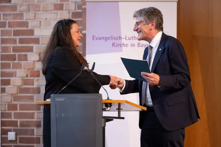 Annett Gröschner und Landesbischof Gohl Annett Gröschner und Landesbischof Ernst-Wilhelm Gohl.