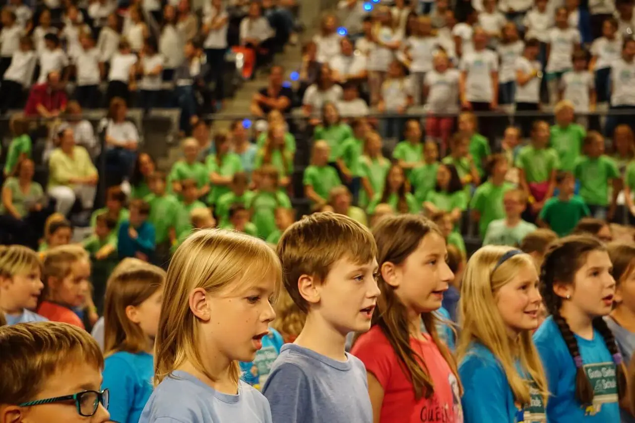 Sängerinnen und Sänger in der Porsche-Arena