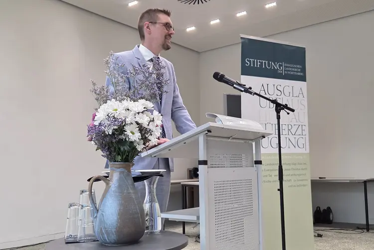 Oberkirchenrat Dr. Fabian Peters