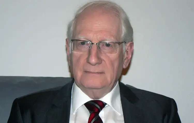 Oberkirchenrat i.R. Helmut Frik war Ausbildungs- und Personaldezernent.