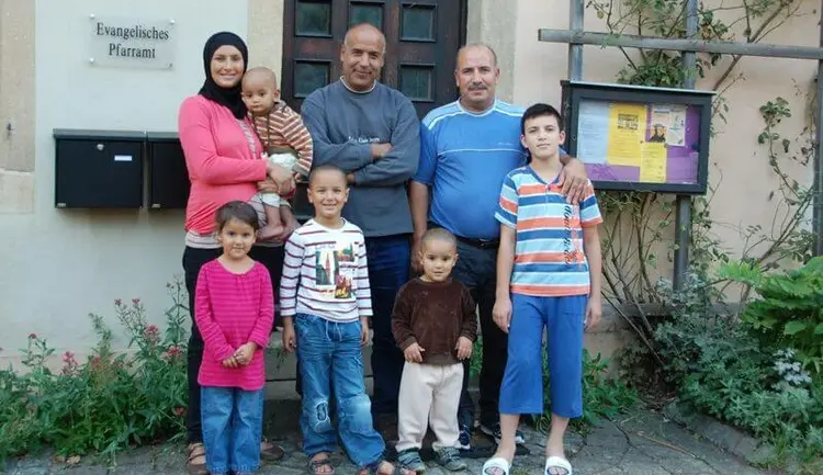 Die Eschenbacher Pfarrerin Karin Lindner hat seit Anfang September in den fünf Räumen im Obergeschoss des Pfarrhauses zwei syrische Familien untergebracht.
