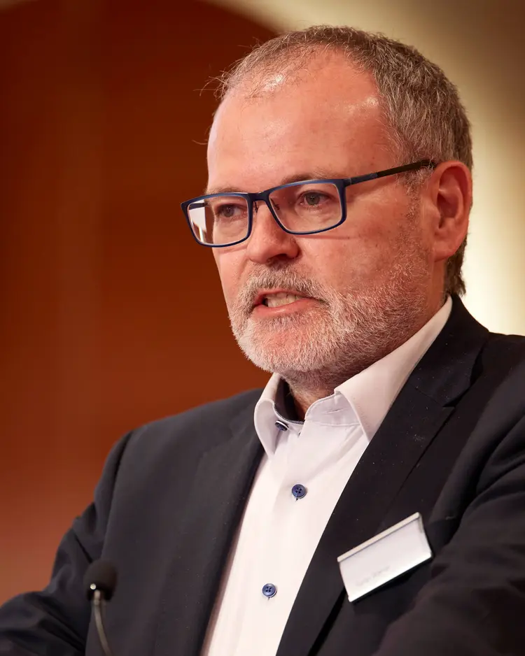 Stefan Werner, Direktor im Oberkirchenrat
