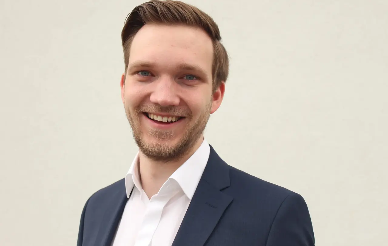 Michael Pohlers wirkt bei der Entwicklung des Seelsorge-Chats für Schülerinnen und Schüler mit.