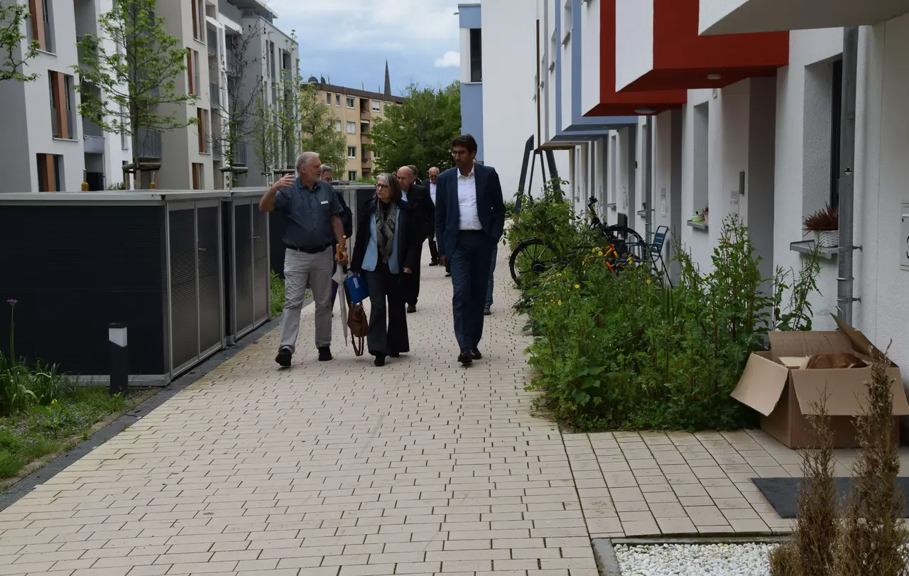 Esslingen-Weil ist ein Stadtteil im Wandel. Bis kurzem haben dort vor allem Senioren gelebt. Doch vor rund zwei Jahren hat die Stadt ein neues Quartier gebaut, in das viele Familien gezogen sind.