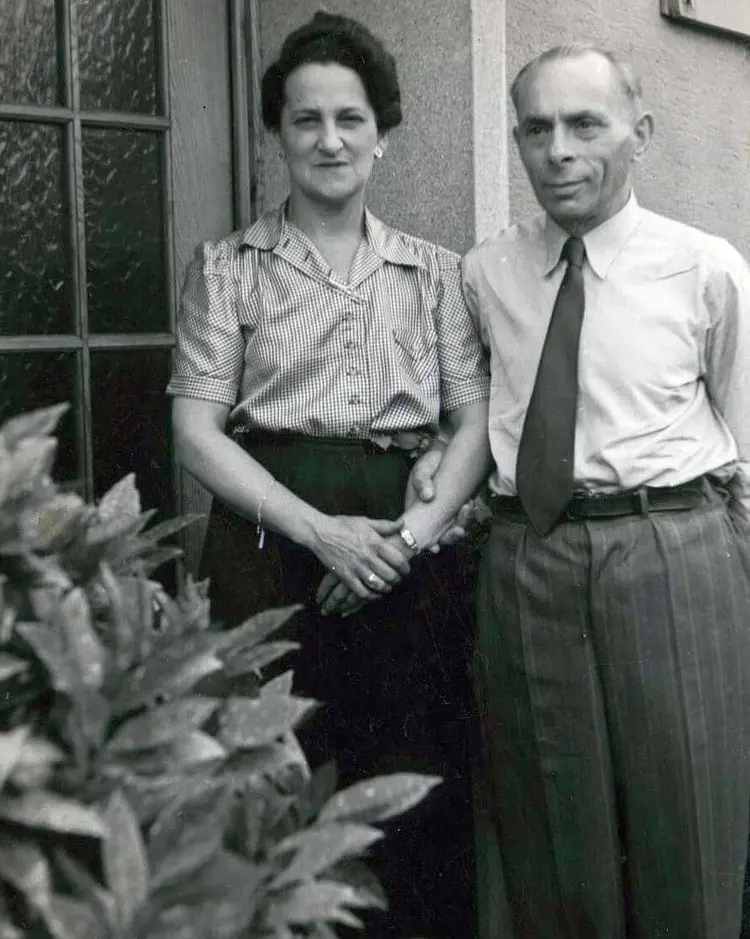 Max und Karoline Krakauerwaren verbrachten 27 Monate in 66 Häusern bis zur Befreiung.