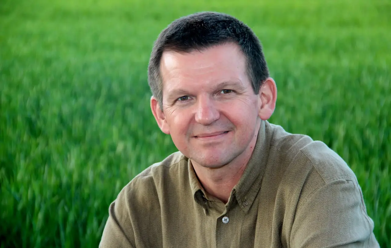 Das Genießen kommt im evangelischen Umfeld oft zu kurz, meint Andreas Steidel.  Deshalb hat er Buchreihe „Glaubenswege für Genießer“ auf den Weg gebracht.