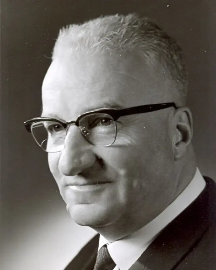 Die Gedenkstätte „Hotel Silber“ würdigt Pfarrer Theodor Dipper, der etlichen Verfolgten in der NS-Zeit das Leben rettete.