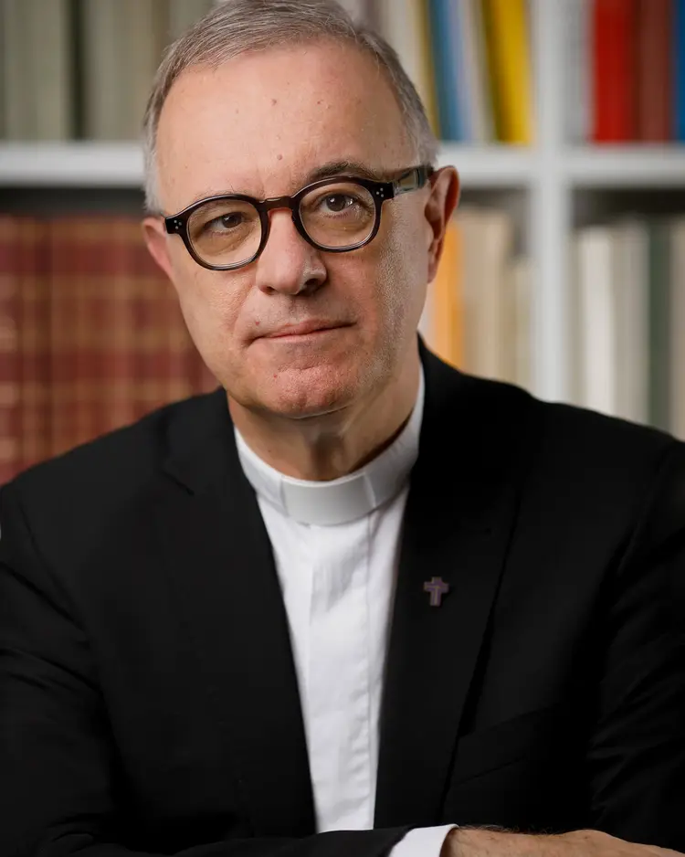 Landesbischof July ruft angesichts von Kimawandel und Migration zu gesellschaftlicher und persönlicher Umkehr auf.