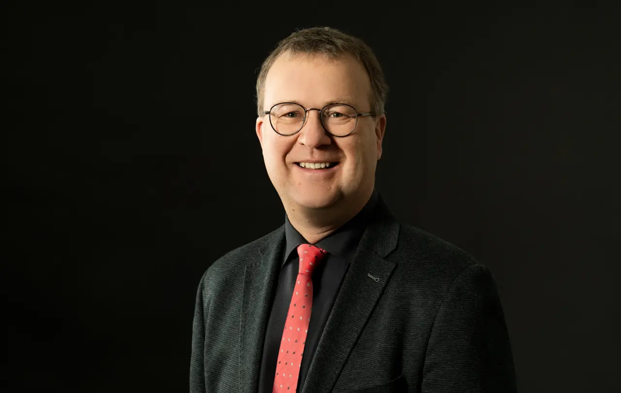 Dr. Torsten Krannich, zum neuen Dekan des Kirchenbezirks Ulm gewählt Auch wenn die sinkenden Mitgliederzahlen die Kirche vor große Herausforderungen stellen würden, gelte Jesu Zusage „Ich bin bei euch alle Tage bis ans Ende der Welt“, sagt Dr. Torsten Krannich, der zum Dekan des Kirchenbezirks Ulm gewählt wurde.