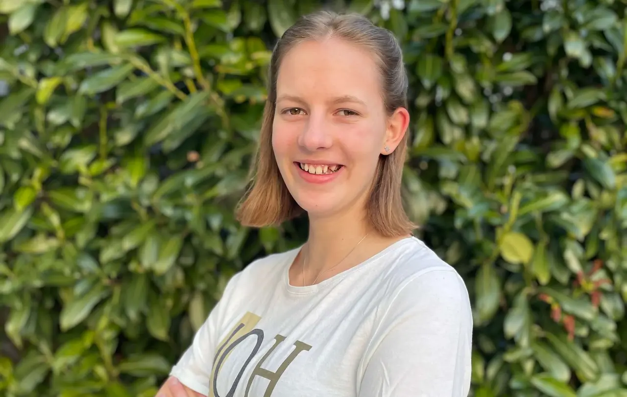 Emelie Steiff wurde am Tag ihres 18. Geburtstags in den Kirchengemeinderat der Verbundkirchengemeinde Neustetten gewählt. Was treibt sie an? Und was ist ihr als Kirchengemeinderätin wichtig?