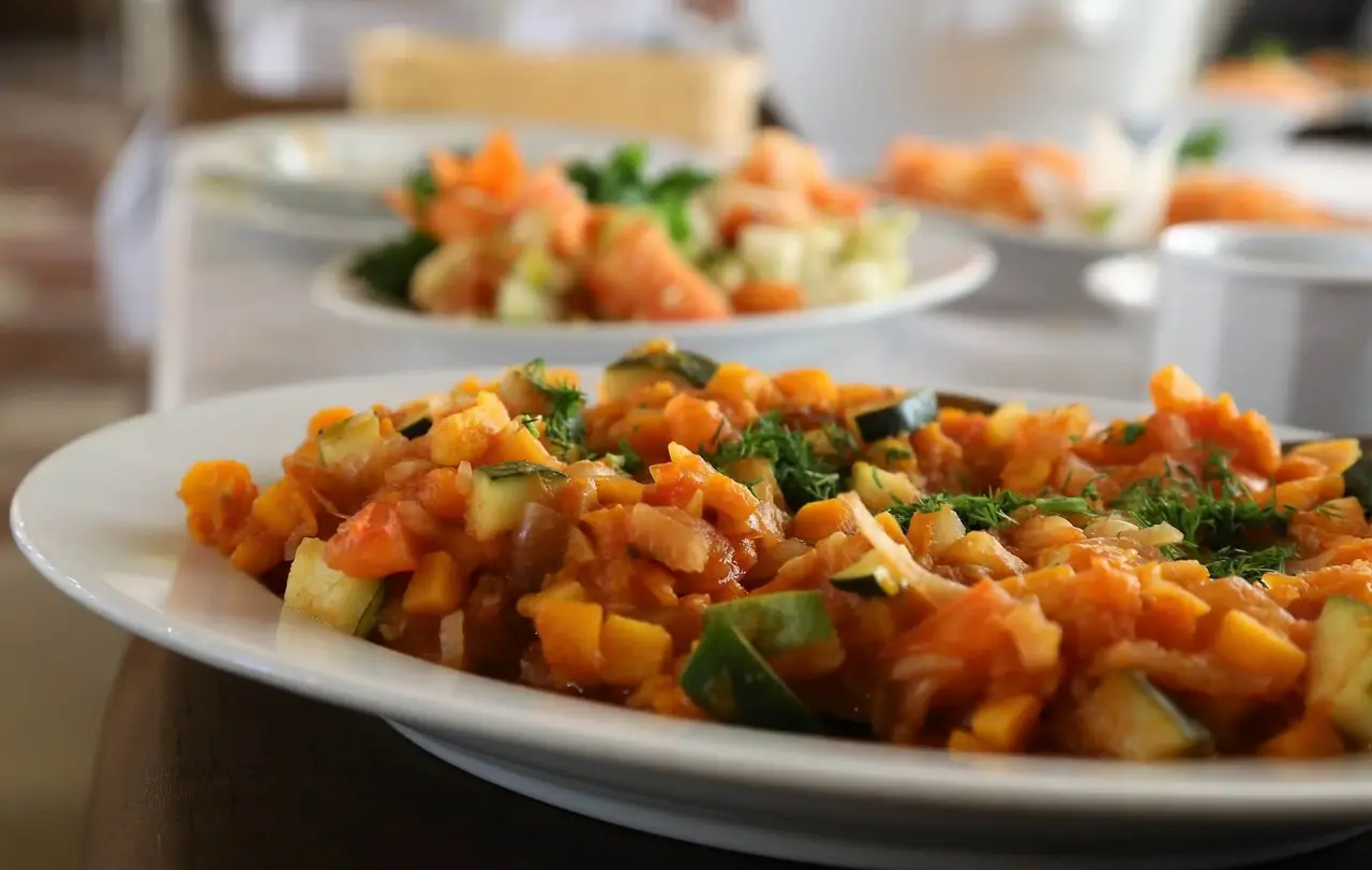 Die Vesperkirchen-Saison 2023/24 hat in Baden-Württemberg begonnen.