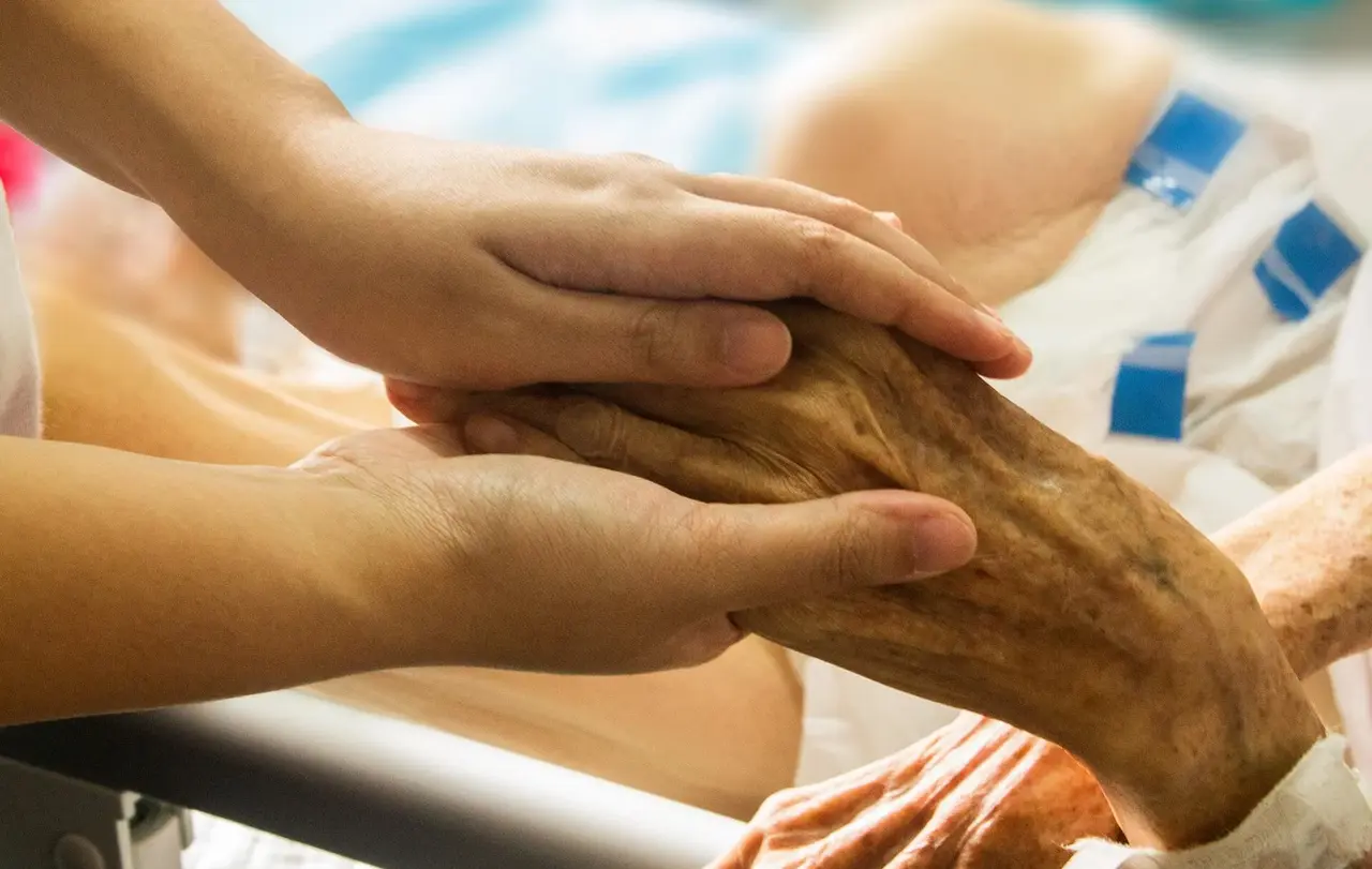 Bisher müssen Mitarbeitervertreter in kirchlichen oder diakonischen Einrichtungen Mitglied einer ACK-Kirche sein; diese Zugehörigkeitspflicht wird nun diskutiert (Symbolbild).