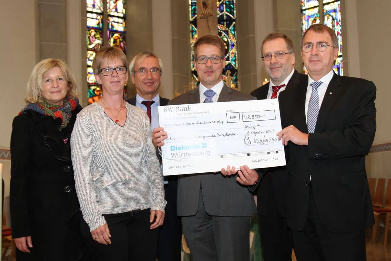 Sabine Böttner, Gesina Wilfert (Nikolauspflege), Dieter Feser, Andreas Kammer (Ev. Kirchengemeinde). Christoph Winter, Dieter Kaufmann