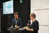 Ökumenisches Regionentreffen Heilbronn Bild 1: Dr. Thomas Schwieren und Ute Lachenauer erläutern die Hintergründe der Immobilien-Entwicklungsprozesse der beiden Kirchen.