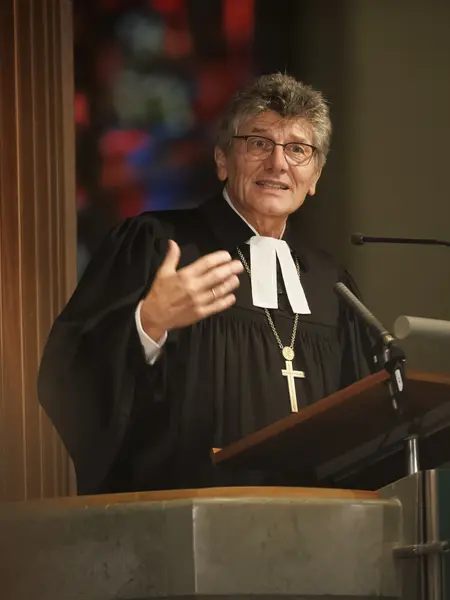 Landesbischof Ernst-Wilhelm Gohl in der Stiftskirche Stuttgart