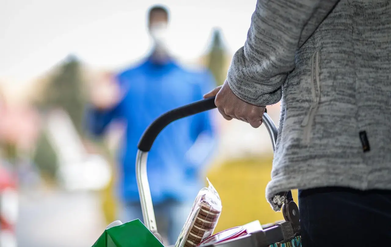 In Freiwilligendienste können junge Menschen wichtige Erfahrungen sammeln. Anmeldungen sind auch während der Corona-Zeit über die Internetseite des Diakonischen Werkes möglich.