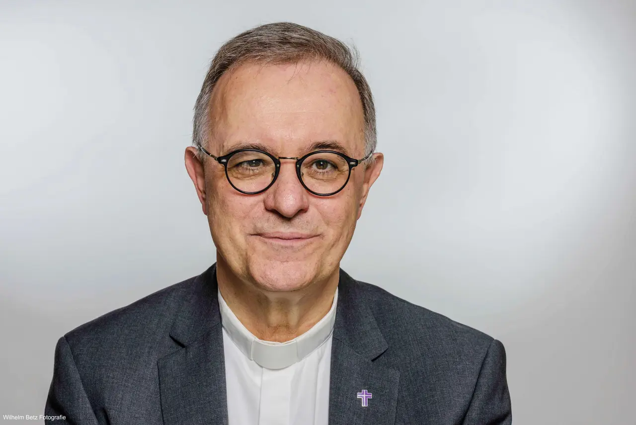 Landesbischof Frank Otfried July