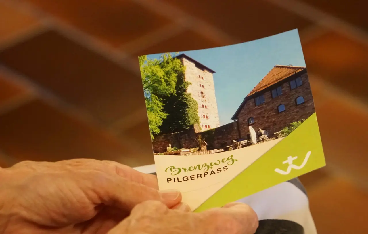 Auch einen Pilgerpass gibt es für den Brenzweg.