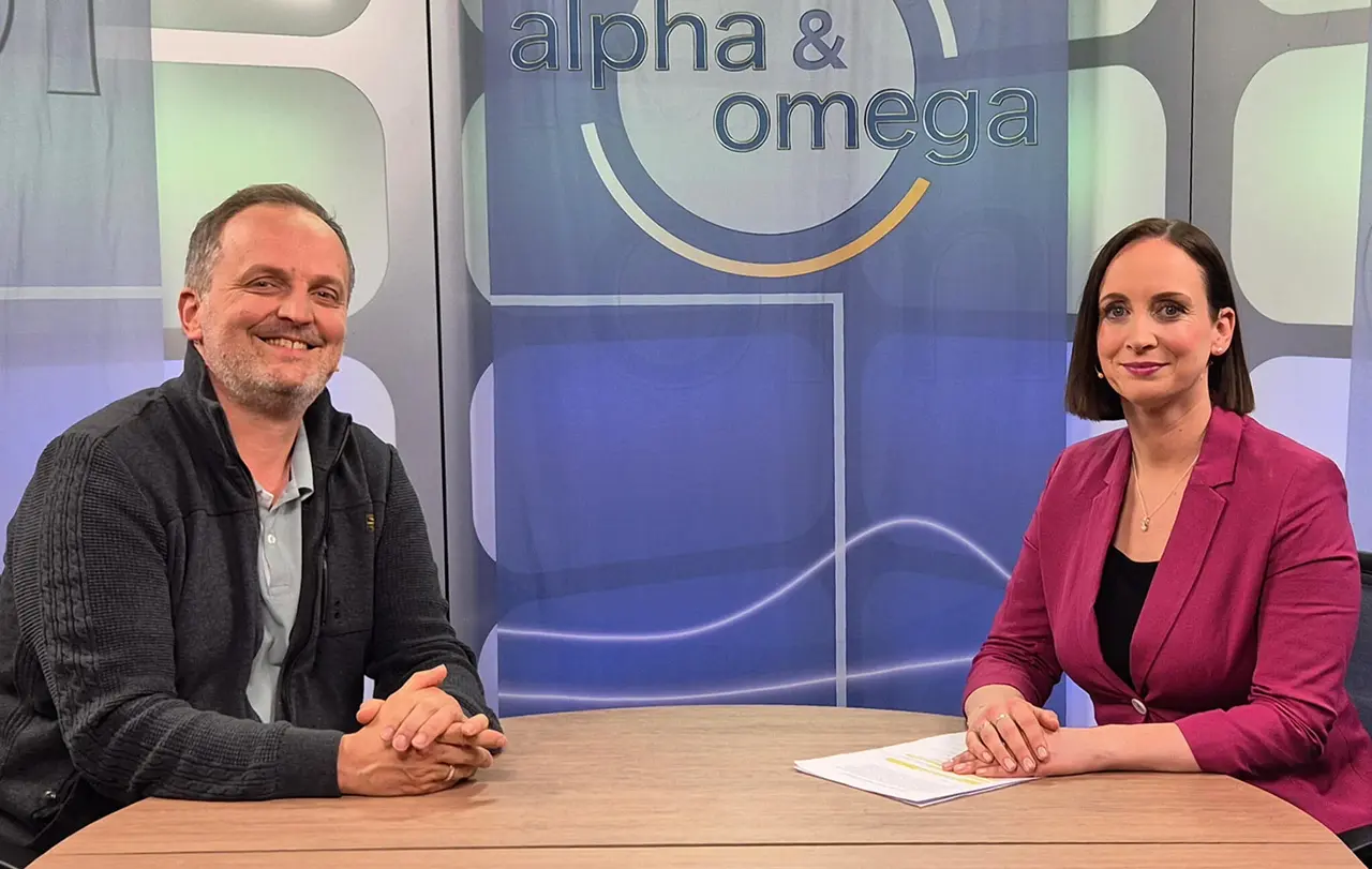 Stefan Bitzer mit "Alpha & Omega"-Moderatorin Heidrun Lieb