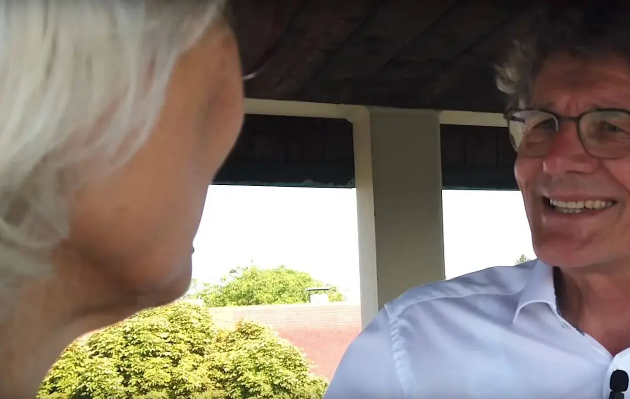 Landesbischof Ernst-Wilhelm Gohl ist von dem Einsatz der Ehrenamtlichen - trotz Rückschlägen - begeistert.