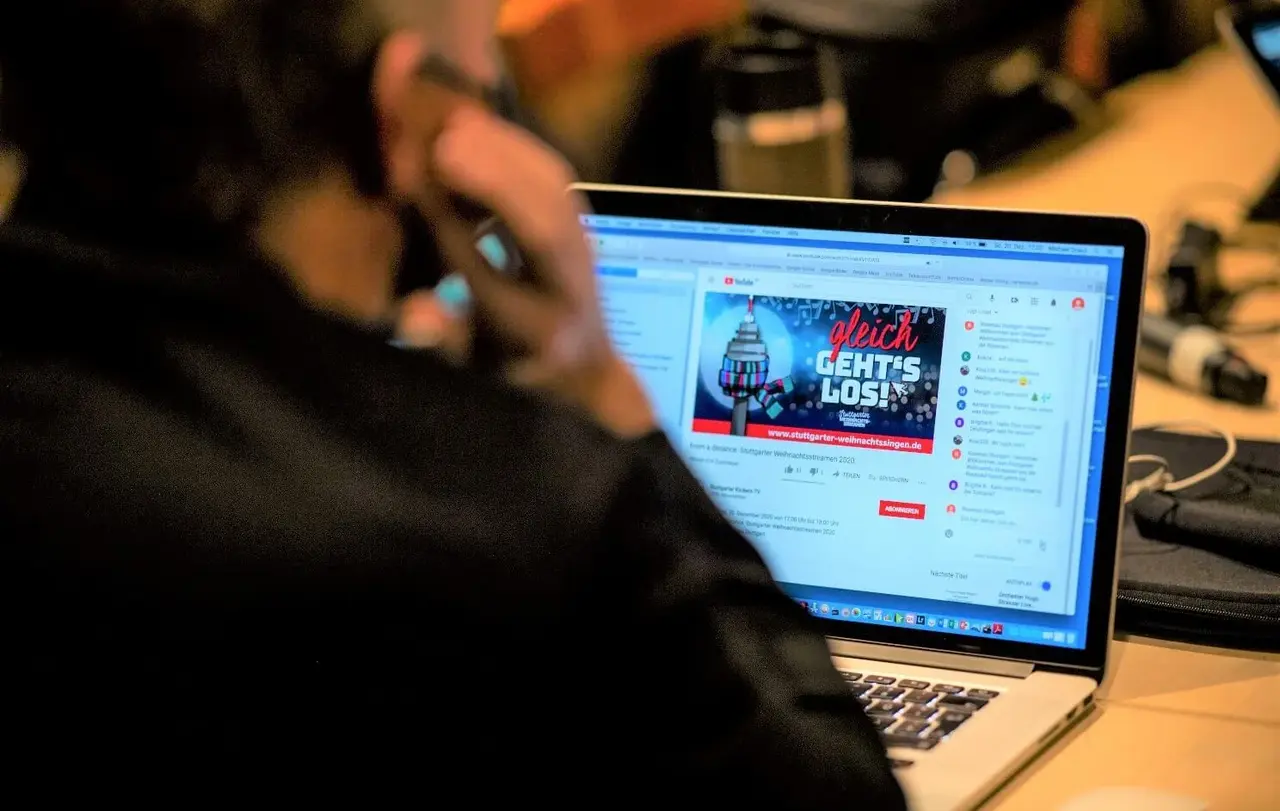 Der Stuttgarter Weihnachtsstream, als Ersatz für das Weihnachtssingen im GAZi-Stadion, geht 2021 in die zweite Runde.