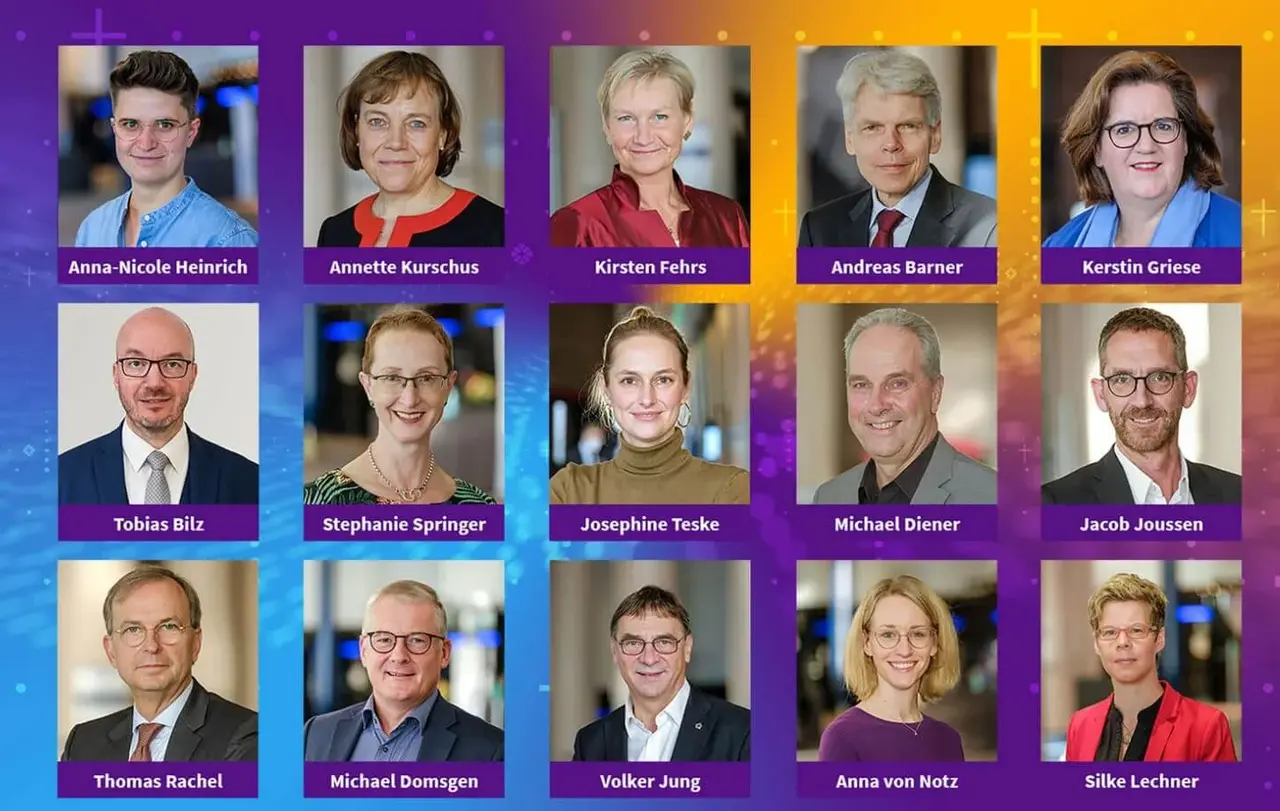 Der Rat der EKD ist für die neue Amtszeit bis 2027 gewählt worden und besteht aus acht Frauen und sieben Männern.