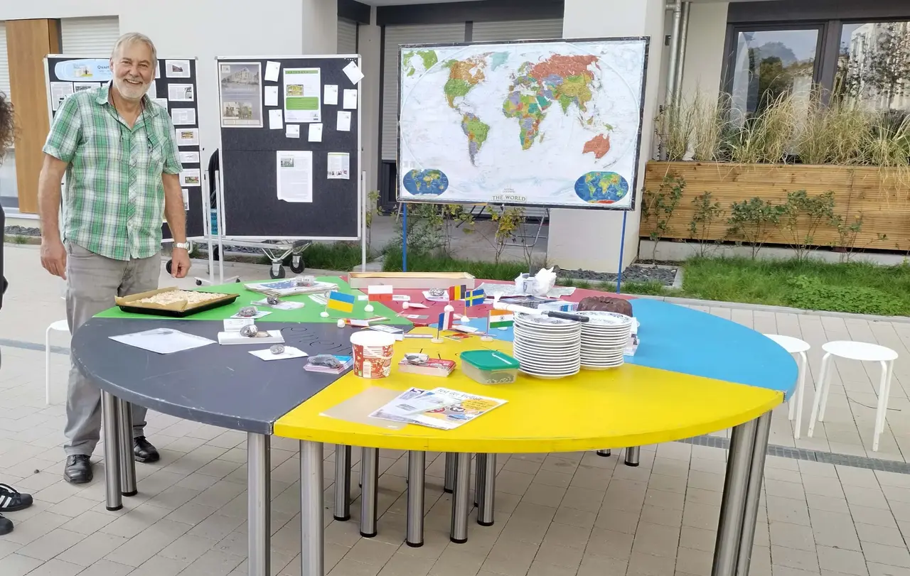 Quartiersmanager Kurt Hilsenbeck will die Bewohnerinnen und Bewohner des neuen Quartiers zusammenbringen, um eine gute Nachbarschaft zu fördern.