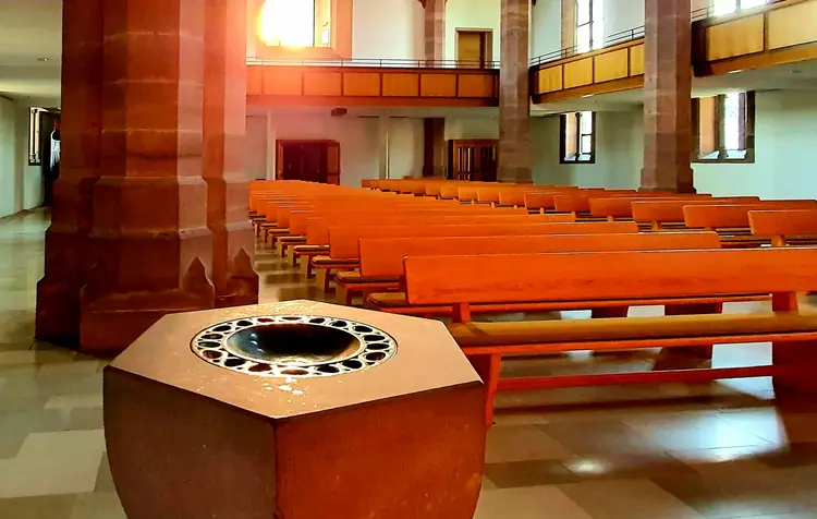 „Ich taufe auch begeistert gern kleine Kinder mit der Taufkanne", so der neue Heilbronner Prälat.