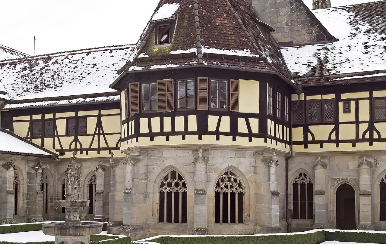 Sieben Chöre machen beim „Klingenden Kloster“ am Samstag, 30. November, im Kloster Bebenhausen bei Tübingen mit.