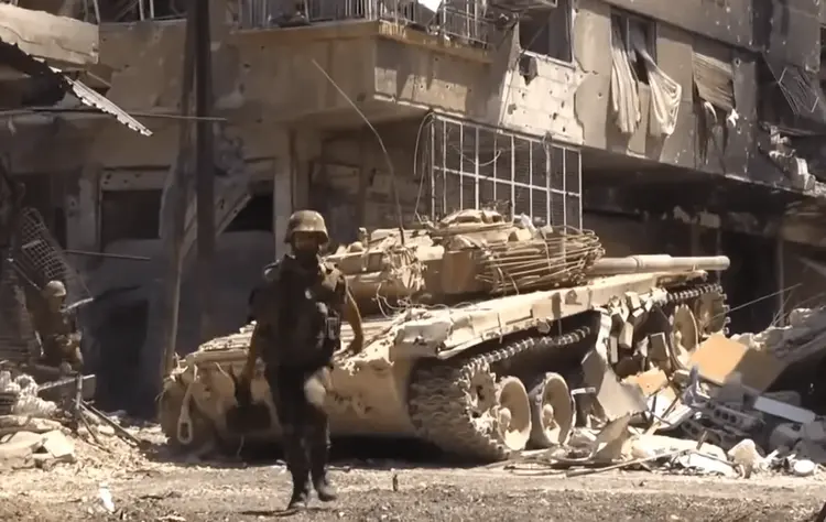 Syrischer Panzer im Straßenkampf (Archivfoto).