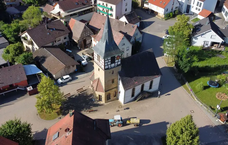Ortsmittelpunkt Leonhardskirche