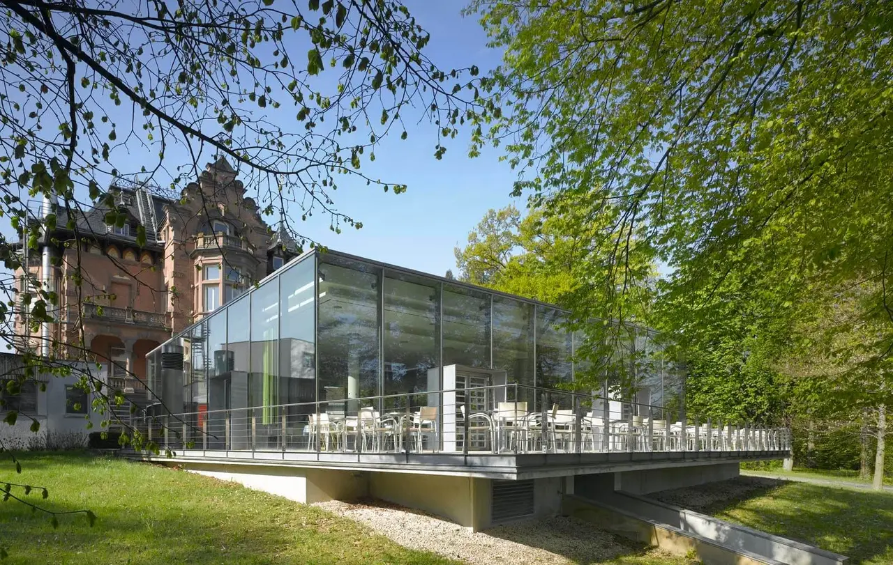 RH1999-0002 SO: Restaurant