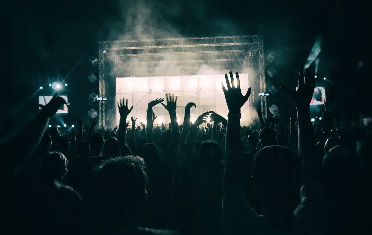 Laute Musik und 60.000 Menschen. So in etwa sieht das Arbeitsumfeld von Joachim Fritz aus.